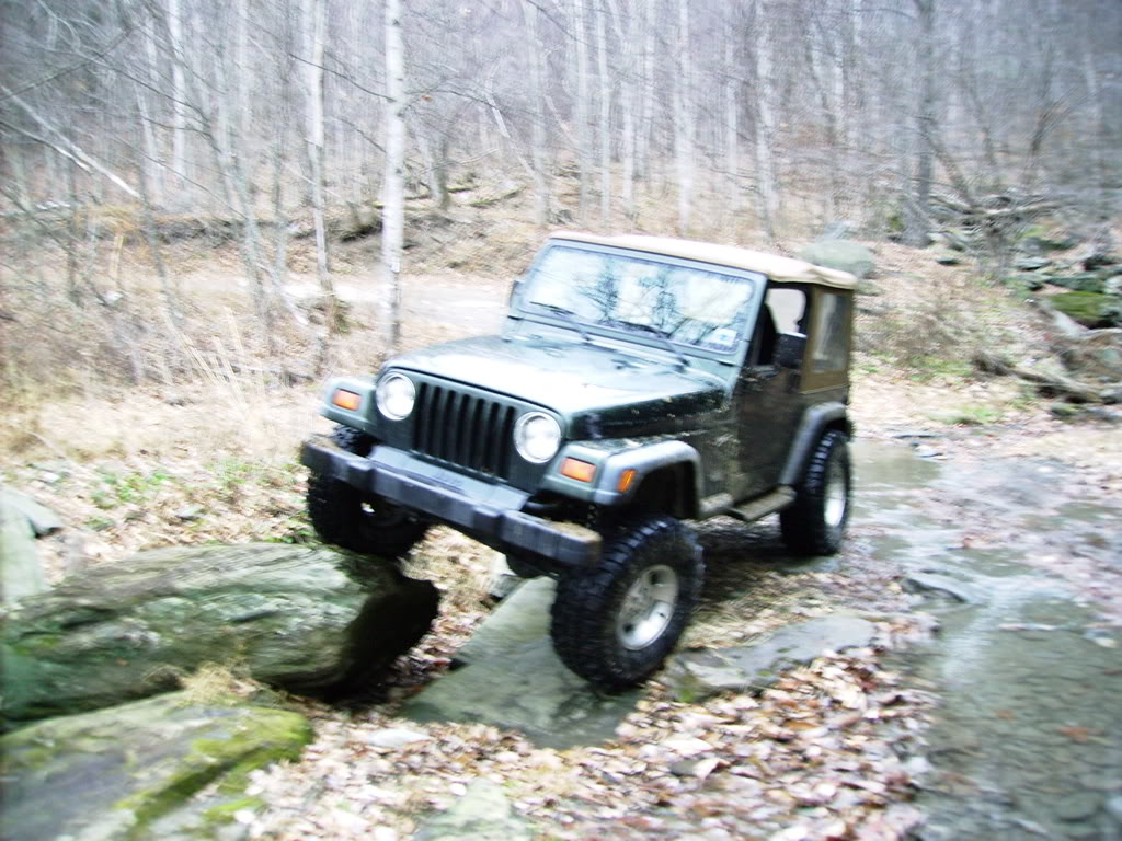 ai248.photobucket.com_albums_gg196_mcbeerob_Jeep_IMGP1179.jpg