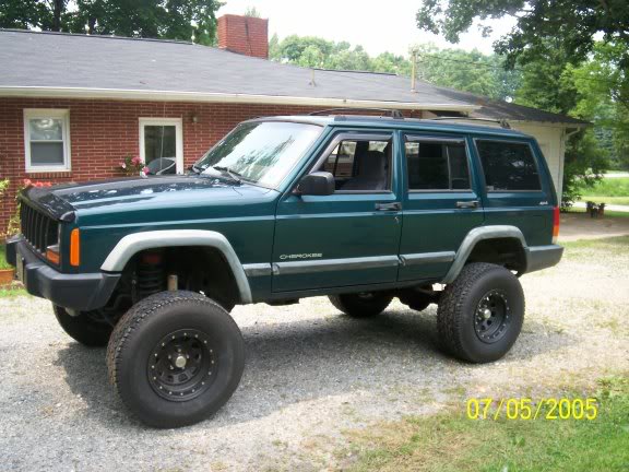 ai25.photobucket.com_albums_c53_toyota231_jeep01.jpg