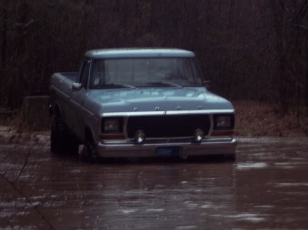 ai258.photobucket.com_albums_hh269_moparjoe318_100_3024.jpg