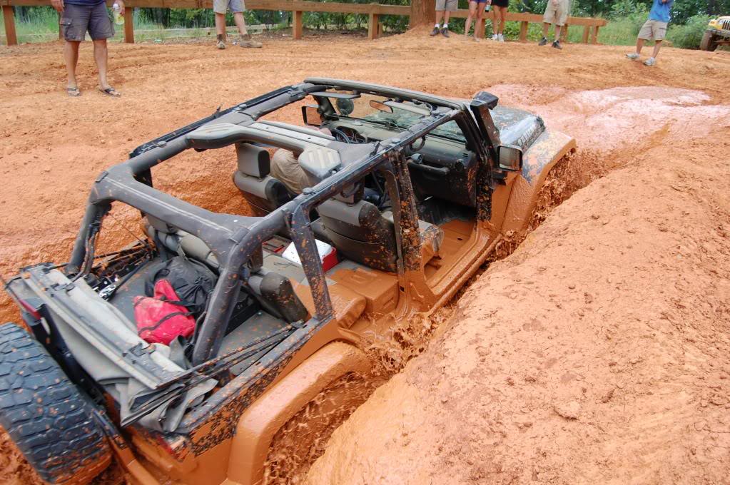 ai259.photobucket.com_albums_hh302_tkob1060_UWHARRIE_PI_hole1.jpg