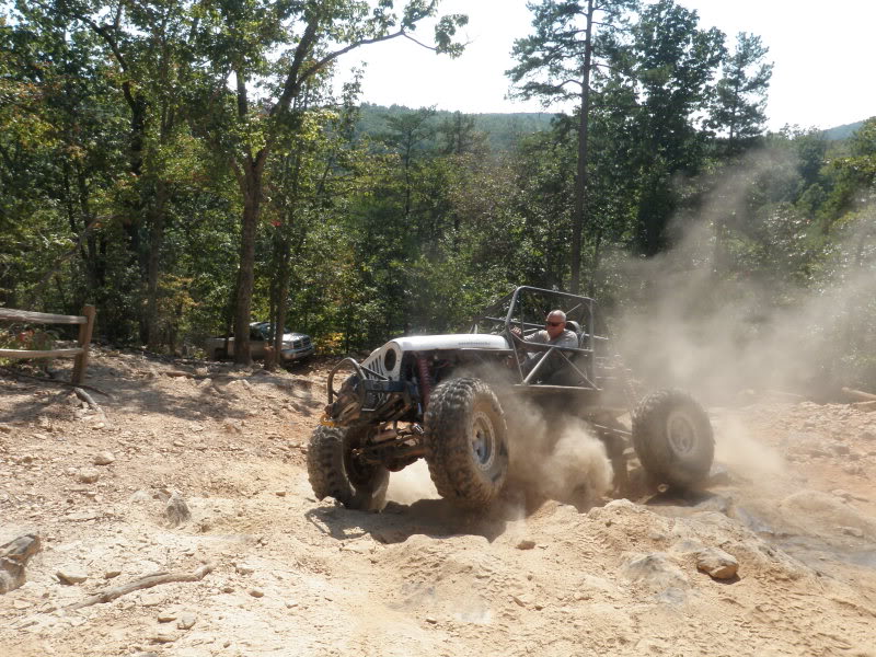 ai26.photobucket.com_albums_c118_Dan4jeepin_Uwharrie_209_18_10_P9180022.jpg