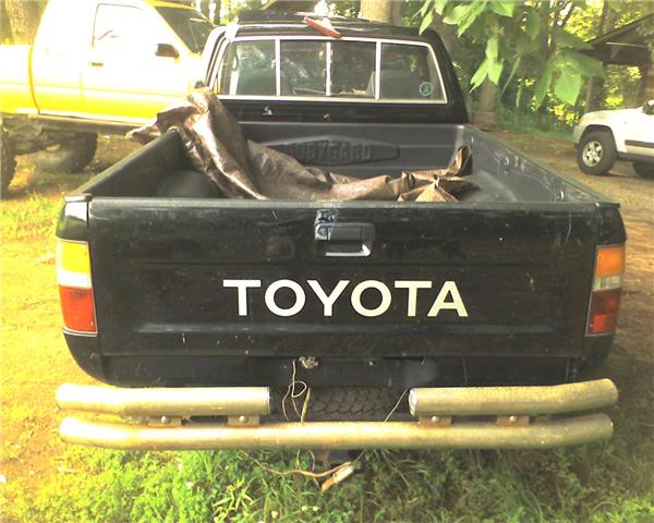ai263.photobucket.com_albums_ii148_cgm147_tires_20and_20toyota_new1.jpg
