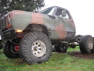 ai264.photobucket.com_albums_ii183_mopar_big_block_DADSNEWTRUCKLOLCAMO.jpg