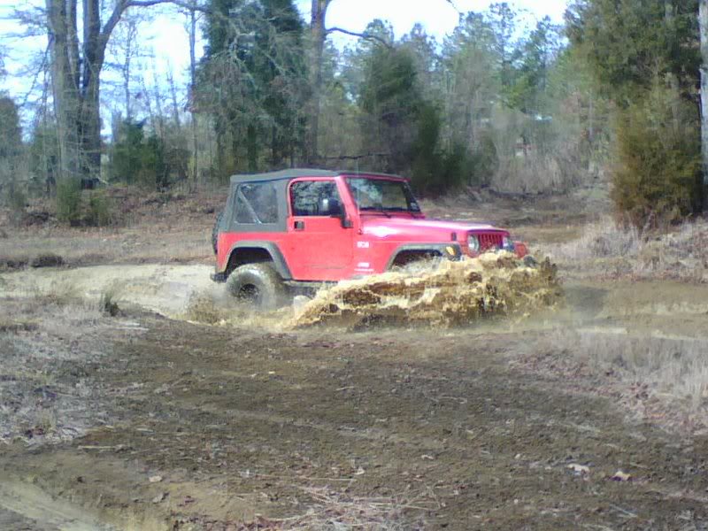 ai27.photobucket.com_albums_c167_landiswe_Jeep3.jpg