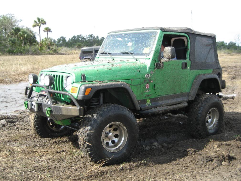 ai272.photobucket.com_albums_jj200_jeepdew_picsmisc023.jpg