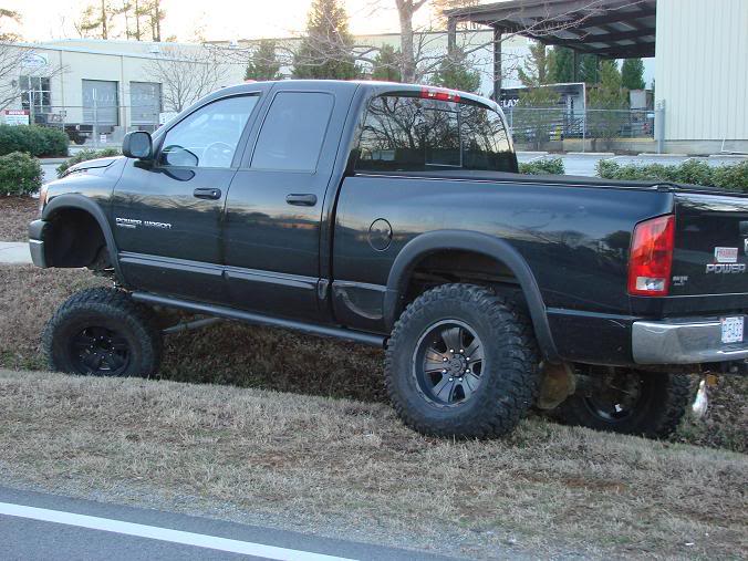 ai278.photobucket.com_albums_kk83_WHITEYBLACKPOWERWAGON_FLEX_20PICS_flex4resize.jpg