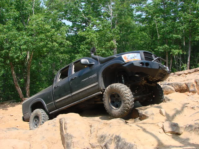 ai278.photobucket.com_albums_kk83_WHITEYBLACKPOWERWAGON_OFFROAD_20PICS_024.jpg