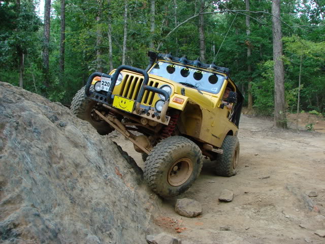 ai278.photobucket.com_albums_kk83_WHITEYBLACKPOWERWAGON_OFFROAD_20PICS_DSC02115.jpg