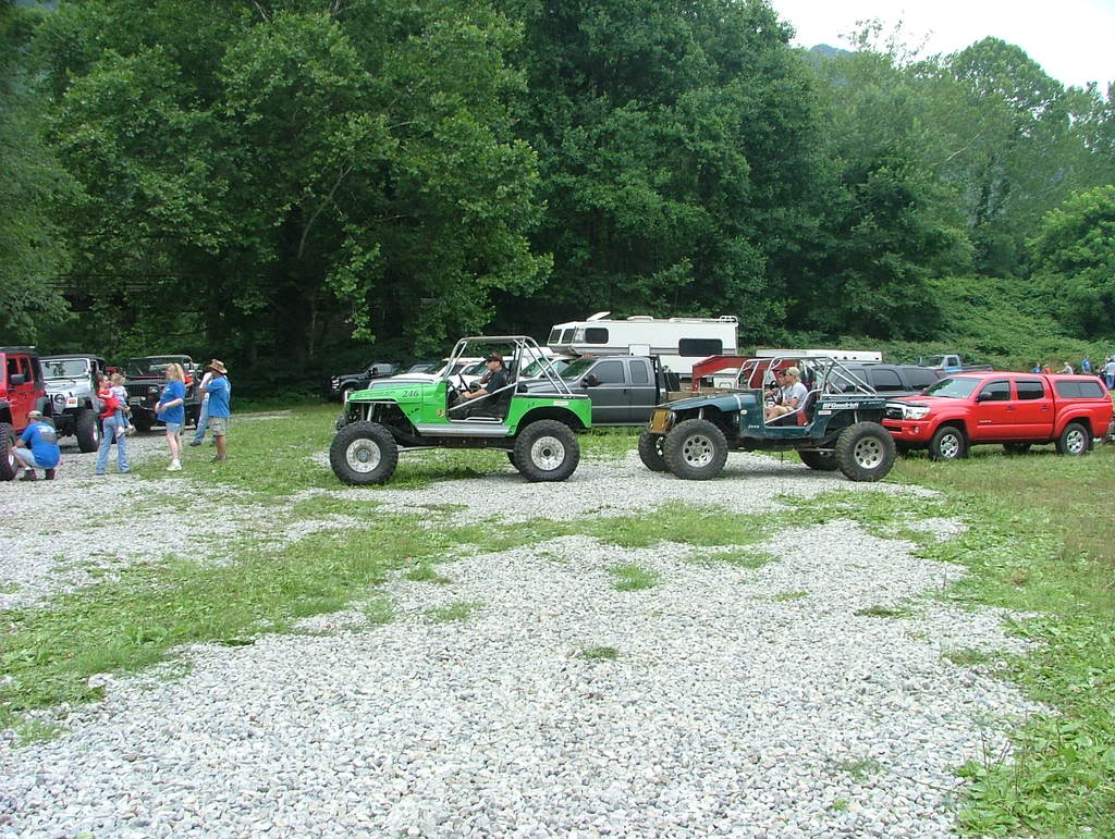 ai286.photobucket.com_albums_ll109_tsjeepcj_MOR_20Jamboree_DSCF3405.jpg