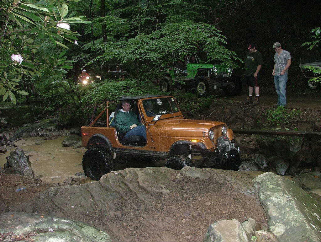 ai286.photobucket.com_albums_ll109_tsjeepcj_MOR_20Jamboree_DSCF3413.jpg
