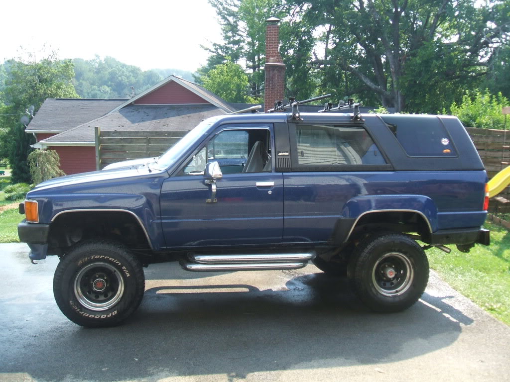 ai295.photobucket.com_albums_mm142_85hinuff_4Runner_runnerside.jpg