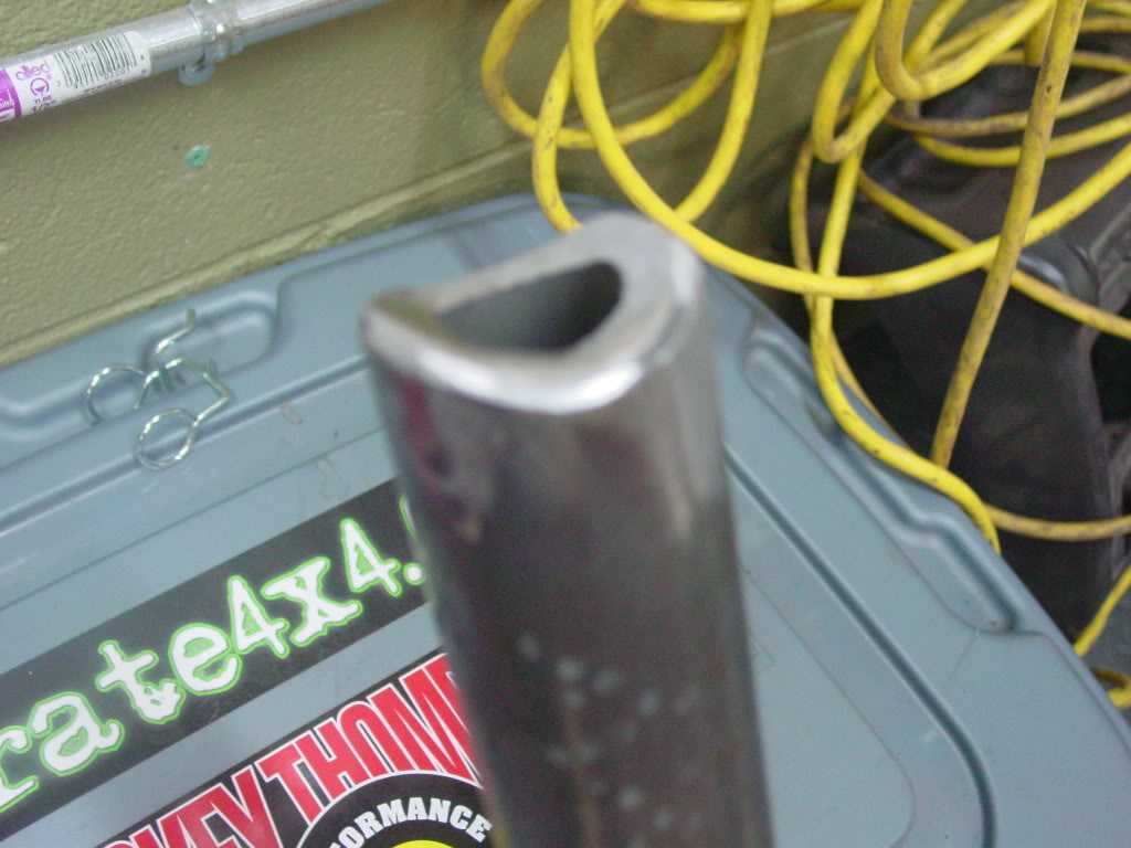 ai298.photobucket.com_albums_mm279_burrellsjeep_005_9.jpg_4c506478e452eba25fd13bb561a2eb5c.jpg