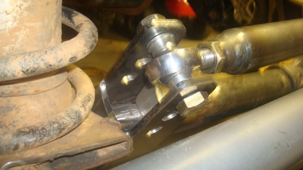 ai298.photobucket.com_albums_mm279_burrellsjeep_011.jpg_c955f22aa099ceb462c2f5444d4c144e.jpg