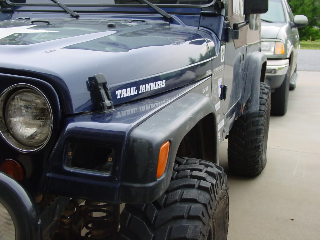 ai298.photobucket.com_albums_mm279_burrellsjeep_Linked_Before1.jpg