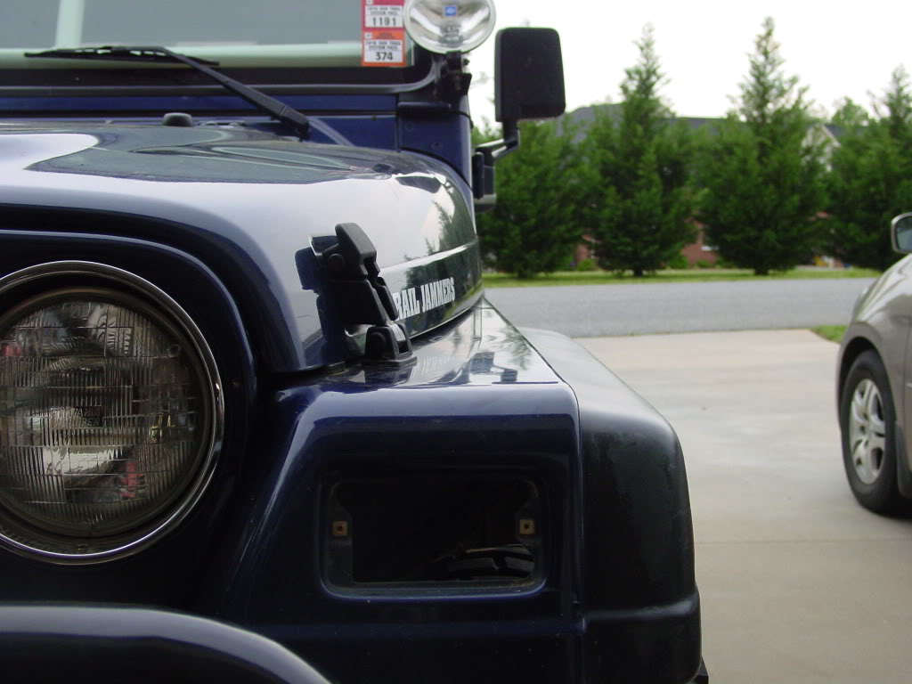 ai298.photobucket.com_albums_mm279_burrellsjeep_Linked_Before2.jpg
