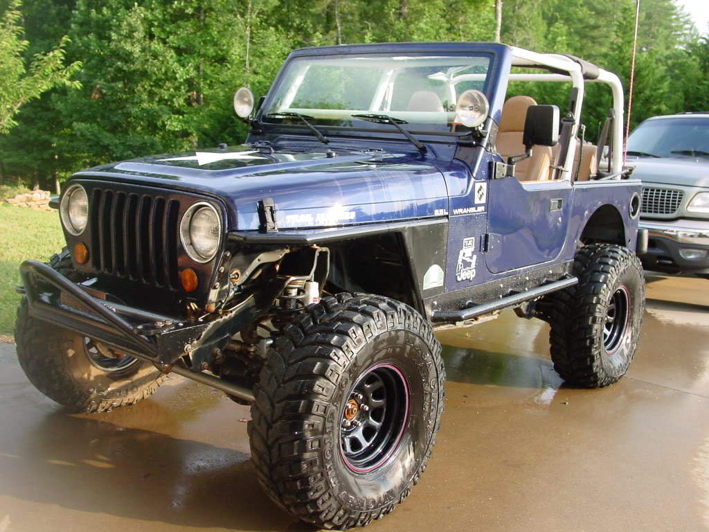 ai298.photobucket.com_albums_mm279_burrellsjeep_Linked_justwashed.jpg