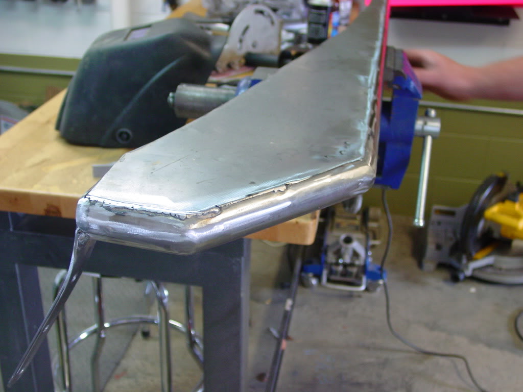 ai298.photobucket.com_albums_mm279_burrellsjeep_Linked_SheetMetalTacked.jpg