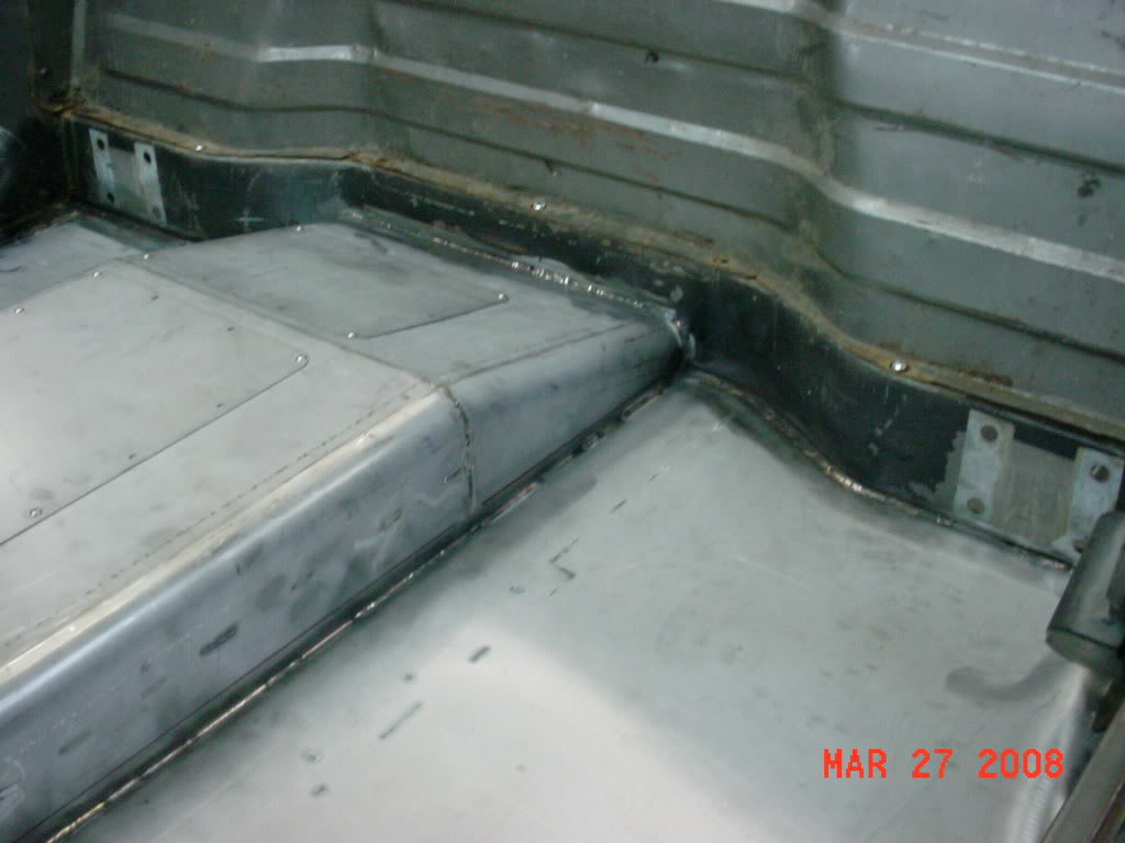 ai298.photobucket.com_albums_mm279_burrellsjeep_MVC_004F.jpg_ee2cf8fe2ec8e076df823985300cc880.jpg