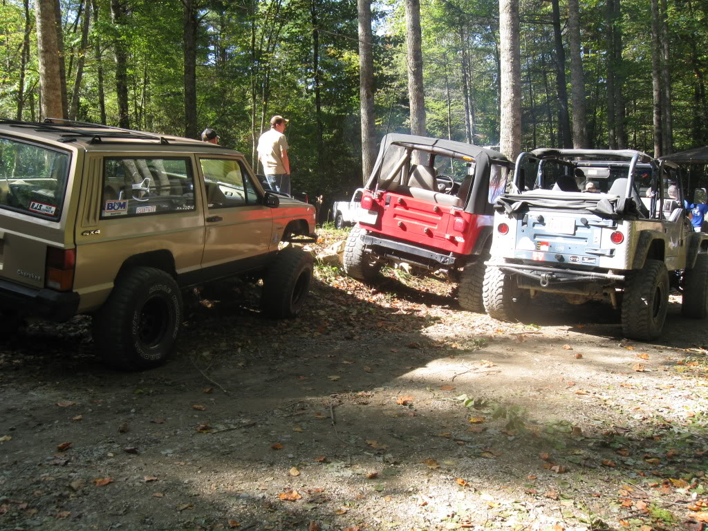 ai298.photobucket.com_albums_mm279_burrellsjeep_TJC_callytrip037.jpg