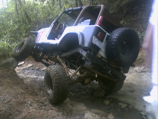 ai3.photobucket.com_albums_y70_jeepmike19_flex2.jpg