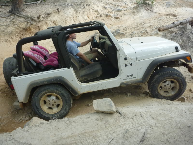 ai302.photobucket.com_albums_nn82_Average_Joes_Jeep_P1000586.jpg