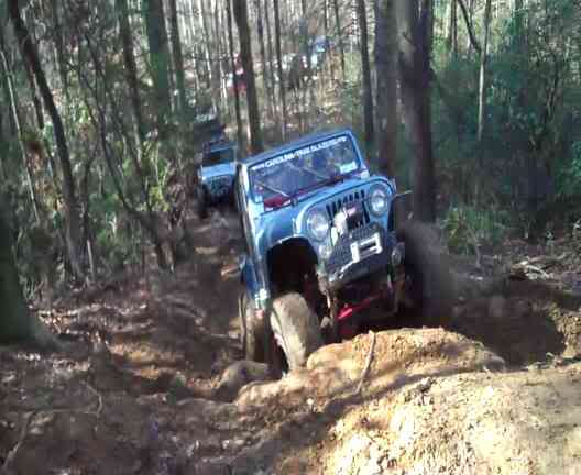 ai303.photobucket.com_albums_nn152_VortecJeep_Hush_20Hole_20Ja4fd154f99bbfc38fffcda6ee41b8d58a.jpg