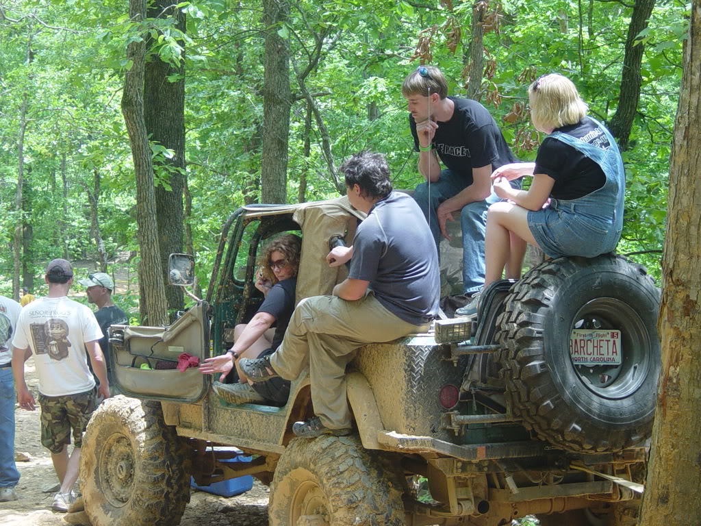 ai303.photobucket.com_albums_nn152_VortecJeep_URE_20cross_202008_DSC05037.jpg