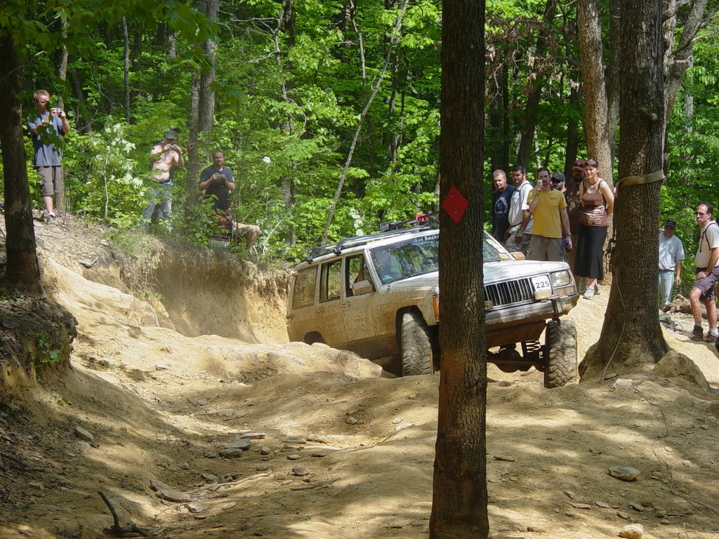 ai303.photobucket.com_albums_nn152_VortecJeep_URE_20cross_202008_DSC05045.jpg