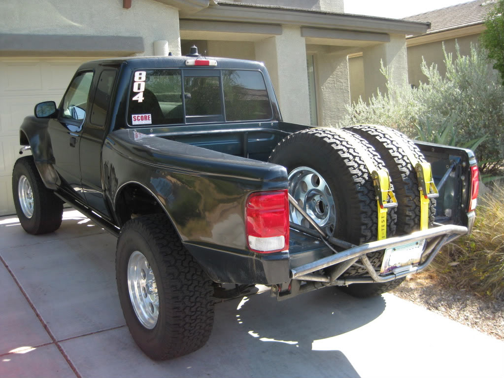 ai304.photobucket.com_albums_nn190_Ranger242_Rear_20shocks_20__20cage_Rangertirecarrier_bumper12.jpg