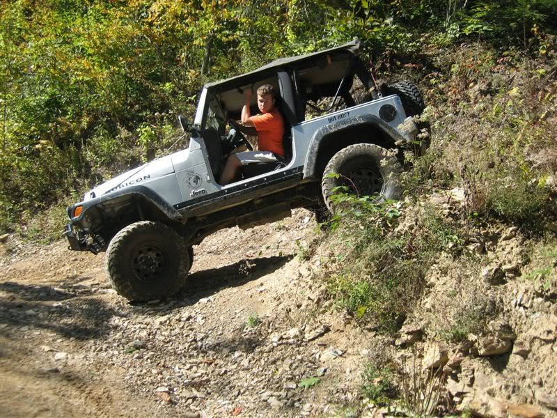 ai33.photobucket.com_albums_d66_fourwheelin49r_IMG_8550.jpg