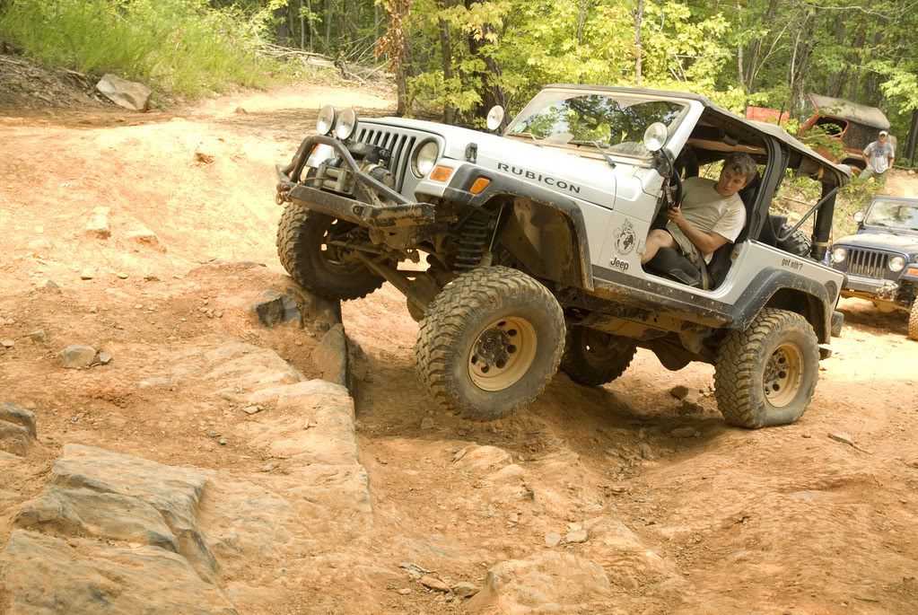 ai33.photobucket.com_albums_d66_fourwheelin49r_Uwharrie_8_5_07_163.jpg