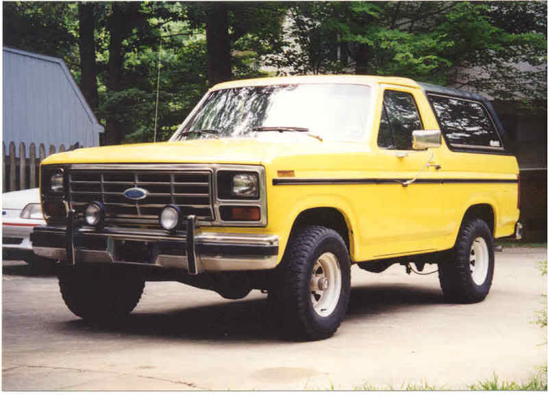 ai34.photobucket.com_albums_d117_drkelly99_Bronco_before_2.jpg