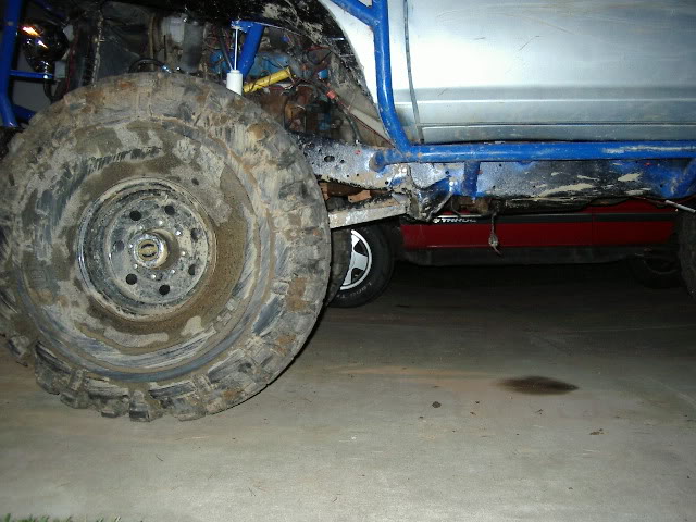 ai34.photobucket.com_albums_d117_drkelly99_Cab_20truck_Buildup_IMGP0959.jpg