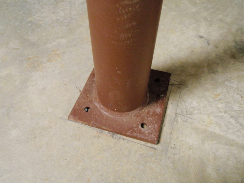 Anchoring steel post to concrete floor NC4x4