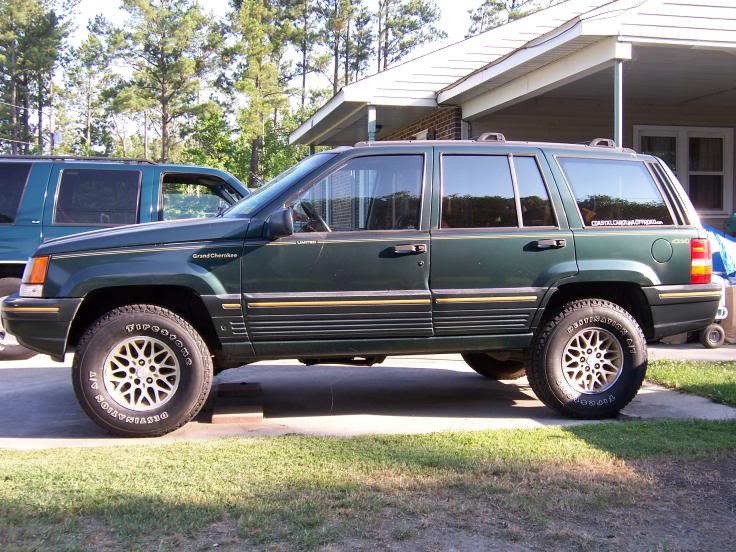 ai35.photobucket.com_albums_d163_bowtieman55_93_20Jeep_20Grand_20Cherokee_20Limited_j2.jpg