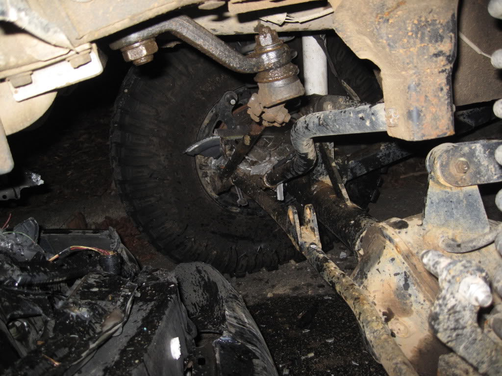 ai358.photobucket.com_albums_oo27_CW_2009_Jeep_20Wreck_201_24_11_012.jpg