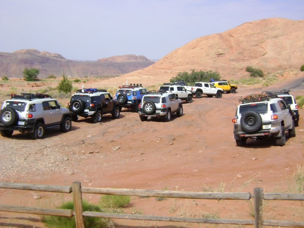 ai36.photobucket.com_albums_e38_slvrathlon_MOAB_Biking031.jpg