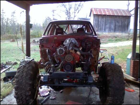 ai36.photobucket.com_albums_e39_1stgenxxx_swampyenginemounted.jpg