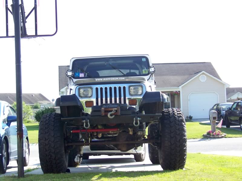 ai36.photobucket.com_albums_e50_jeepin1995_100_5859.jpg