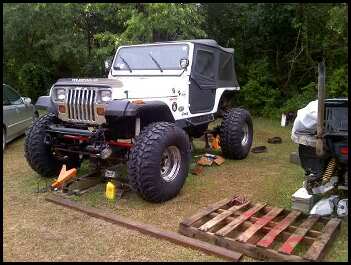 ai36.photobucket.com_albums_e50_jeepin1995_528732155_1867238530_0.jpg