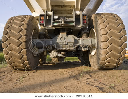 ai36.photobucket.com_albums_e50_jeepin1995_hugeaxle.jpg