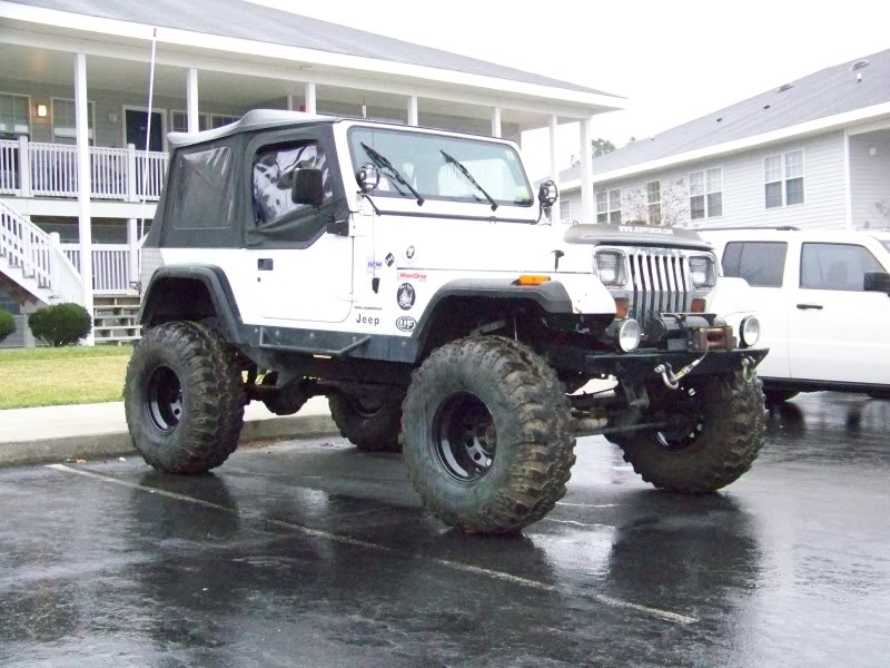 ai36.photobucket.com_albums_e50_jeepin1995_upgrades_100_3236.jpg