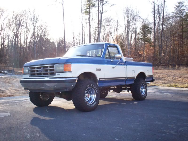 ai37.photobucket.com_albums_e61_NCarolina910_88_20Ford_20__20Lifted_100_0413.jpg