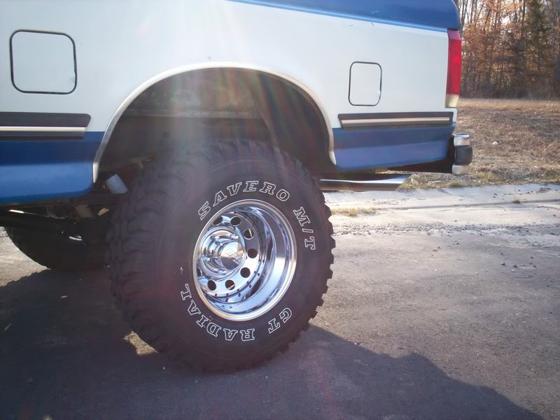 ai37.photobucket.com_albums_e61_NCarolina910_88_20Ford_20__20Lifted_100_0418.jpg