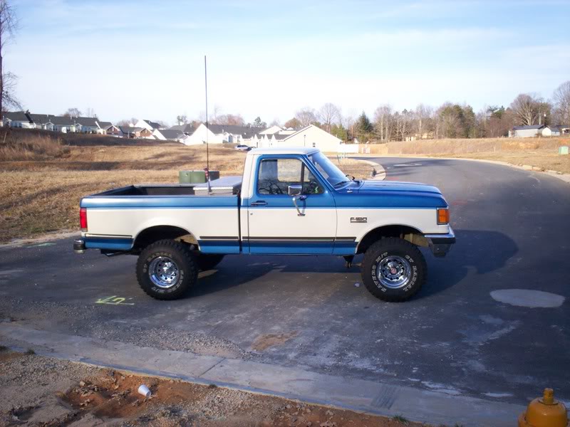 ai37.photobucket.com_albums_e61_NCarolina910_88_20Ford_20__20Lifted_100_0452.jpg