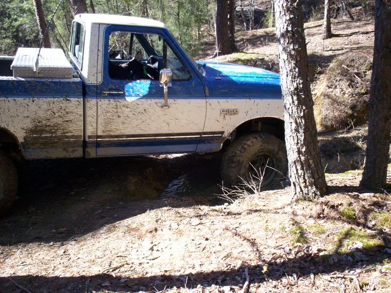 ai37.photobucket.com_albums_e61_NCarolina910_88_20Ford_20__20Lifted_20and_20Muddy_100_0465.jpg