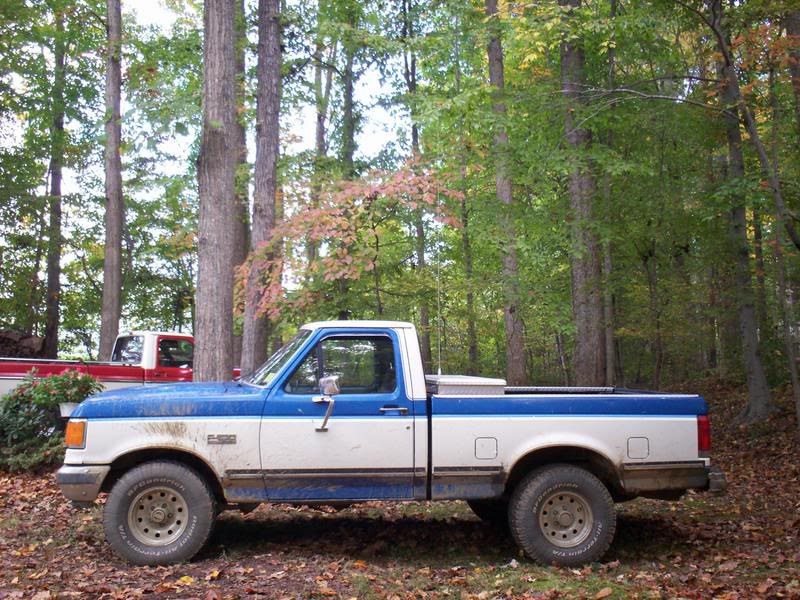 ai37.photobucket.com_albums_e61_NCarolina910_88_20Ford_20__20muddy_100_0247.jpg