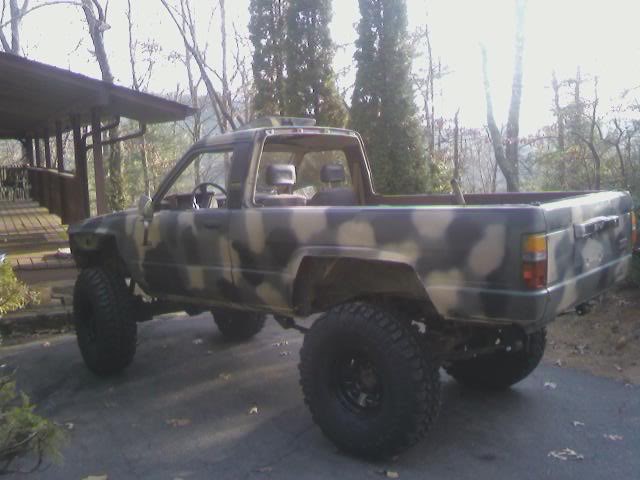 ai38.photobucket.com_albums_e116_sinkinitup_85runner_krawl.jpg