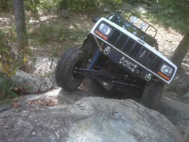 ai380.photobucket.com_albums_oo248_98xjjeep_dpgclimb.jpg