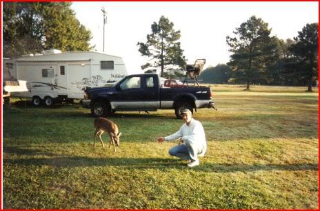 ai39.photobucket.com_albums_e151_OZZYBIRD_DeerCatching.jpg